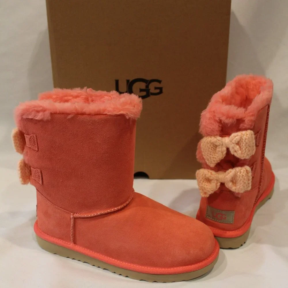 NIB UGG GIRL'S BAILEY KNIT BOW PINK CLASSIC SHORT‎ SUEDE SHEARLING LINED BOOTS